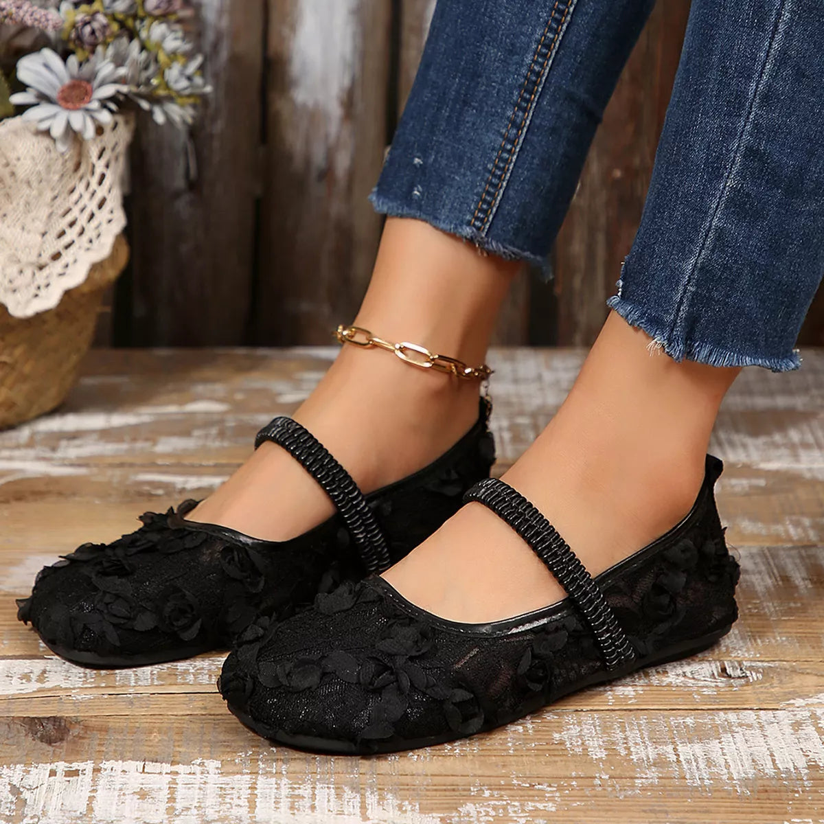 Round Toe Flats Slip-Ons – Comfortable Everyday Footwear